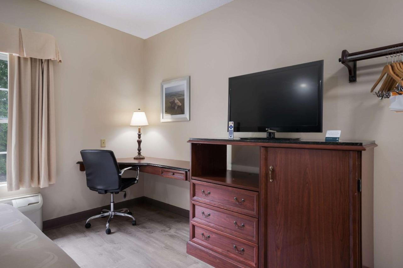 Quality Inn Wilmington Bagian luar foto